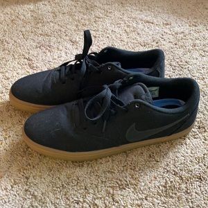 Nike men’s sneakers